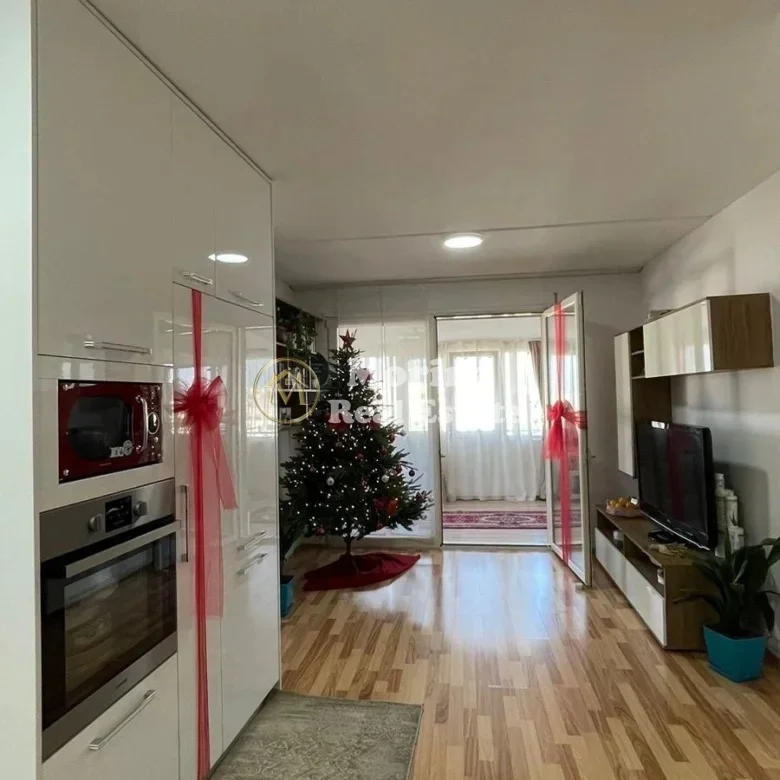 Tirane, jepet me qera apartament 2+1 Kati 8, 115 m² 550 € (Astir)