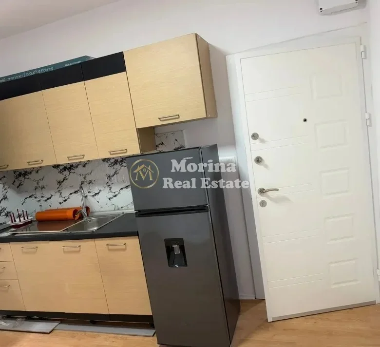 Tirane, jepet me qera ambjent biznesi Kati 1, 50 m² 650 € (Zogu i ZI)