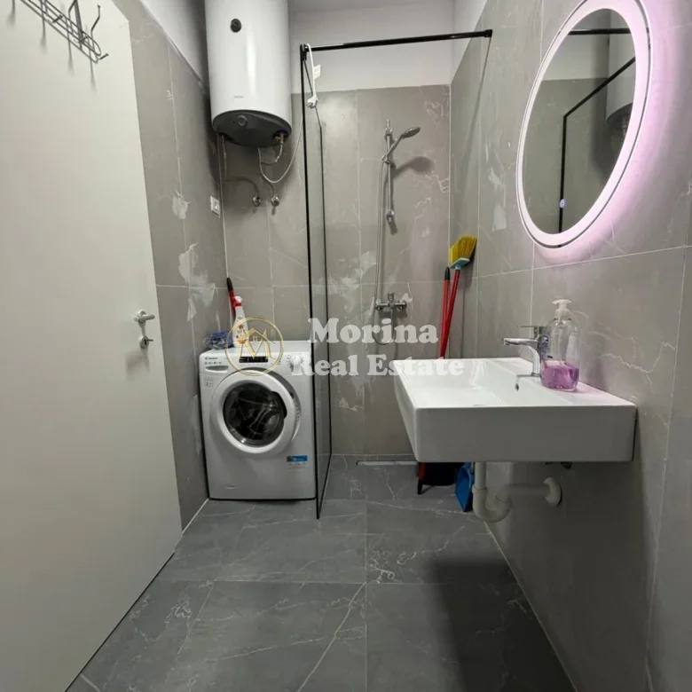 Tirane, jepet me qera apartament 1+1 Kati 4, 65 m² 420 € (Univers City)