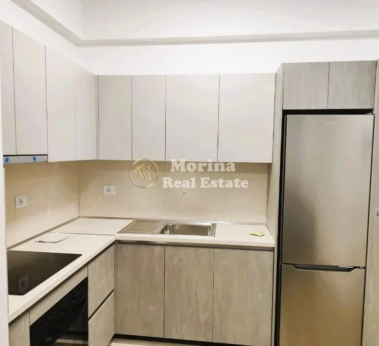 Tirane, jepet me qera apartament 1+1 Kati 3, 60 m² 400 € (Fresku)