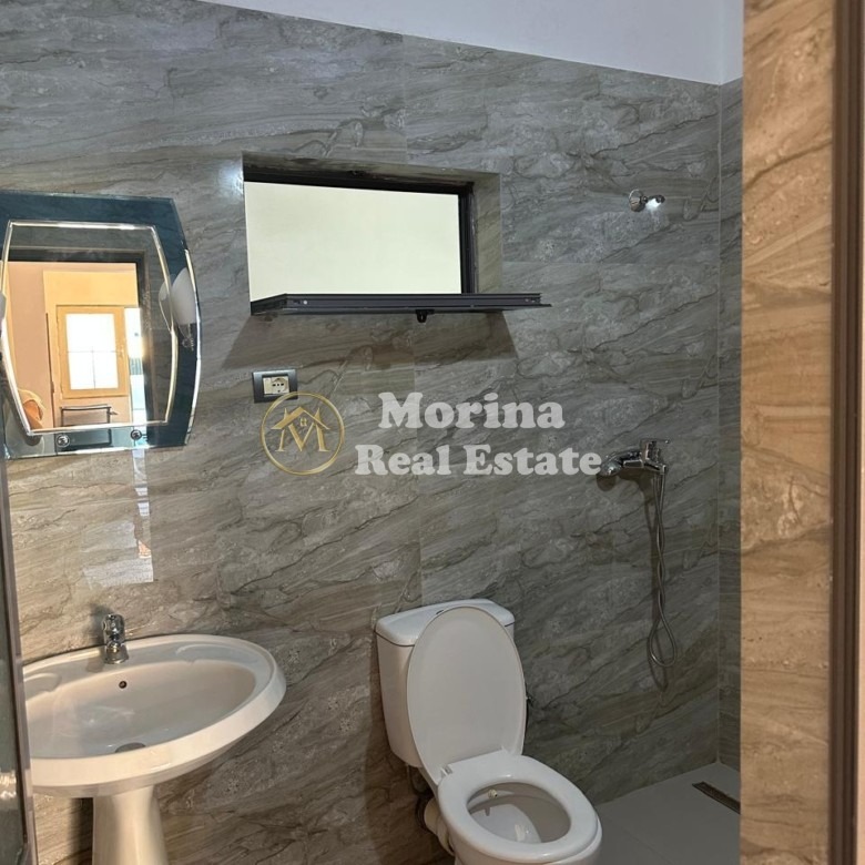 Tirane, jepet me qera apartament 1+1 Kati 1, 70 m² 400 € (Vilat Amerikane)