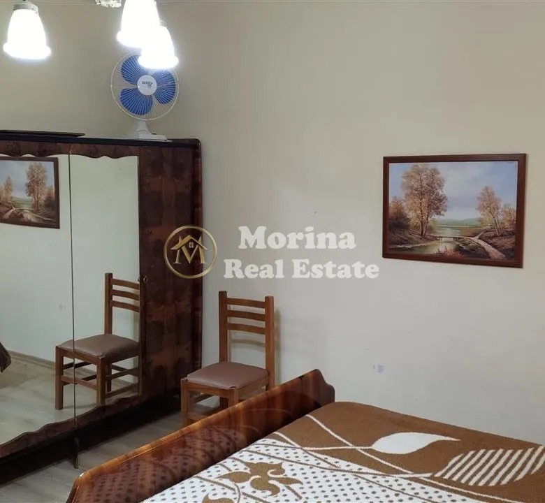 Tirane, jepet me qera apartament 1+1 Kati 1, 80 m² 600 € (Rruga Fortuzi)