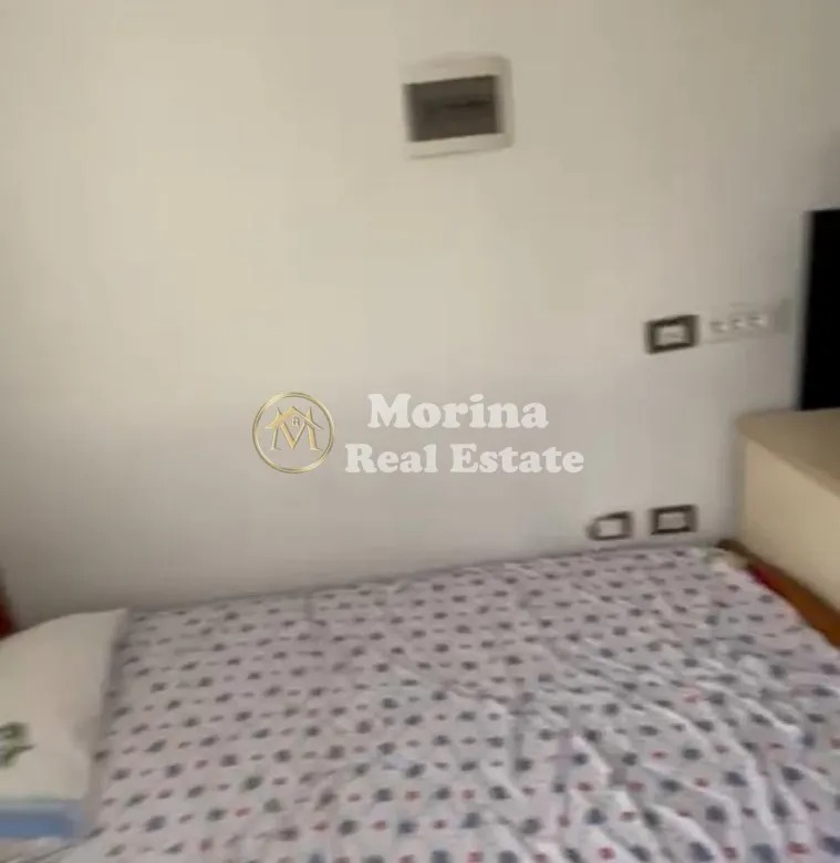 Tirane, jepet me qera apartament 1+1 Kati 3, 40 m² 350 € (Senatorium)