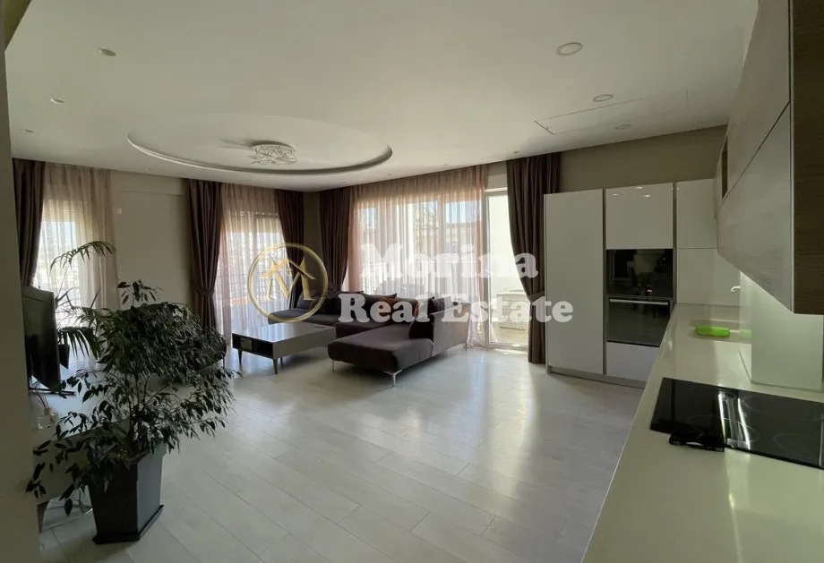 Tirane, jepet me qera apartament 3+1 Kati 4, 187 m² 1.300 € (Liqeni i Thate)