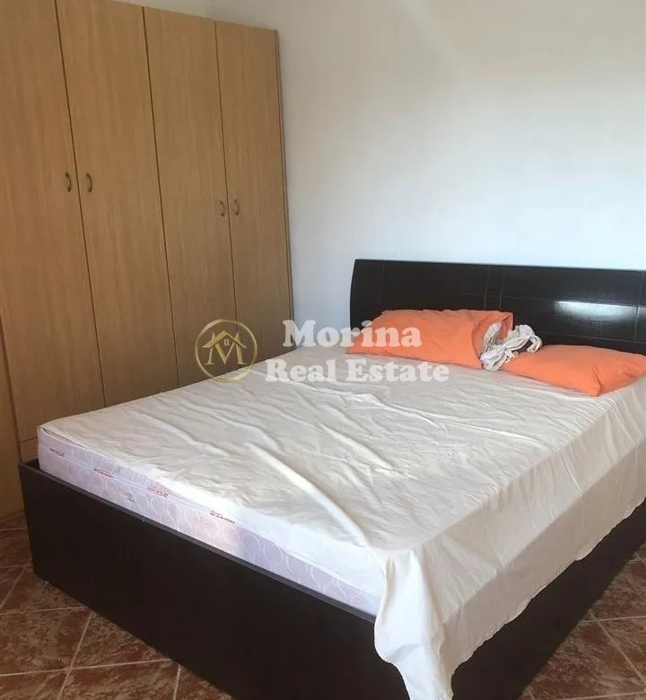 Tirane, jepet me qera apartament 3+1+Ballkon Kati 6, 120 m² 300 € (Mezez Kashar)