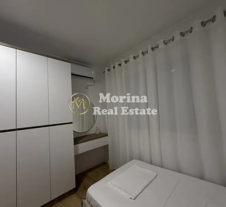 Tirane, jepet me qera apartament 2+1+Ballkon Kati 2, 150 m² 800 € (Liqeni i Thate)