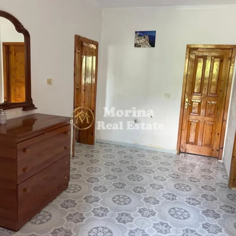 Tirane, jepet me qera shtepi 2+1 Kati 1, 100 m² 300 € (Bulevardi i Ri)
