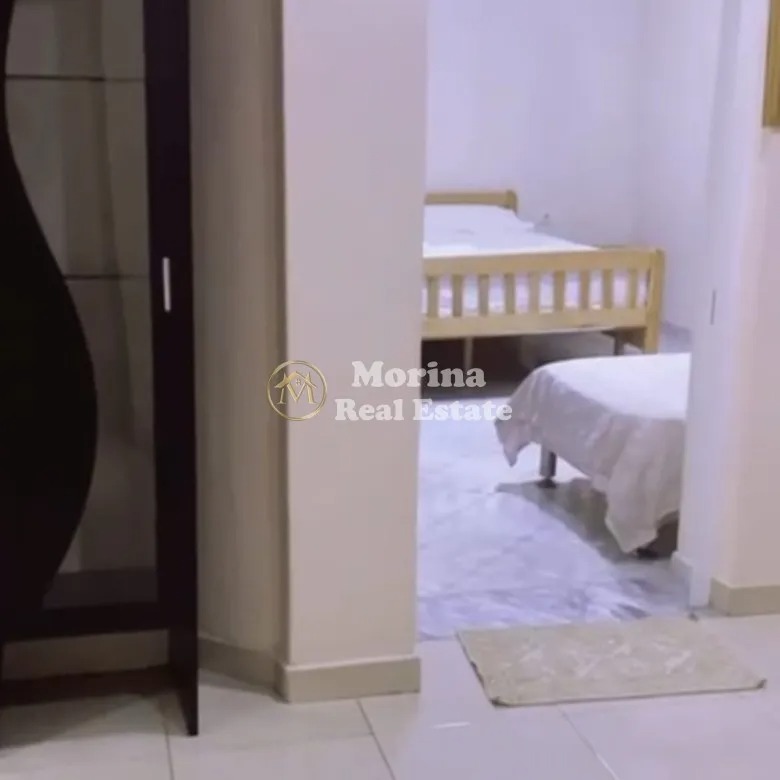 Tirane, jepet me qera shtepi 2+1 Kati 3, 80 m² 600 € (Rruga Mine Peza)