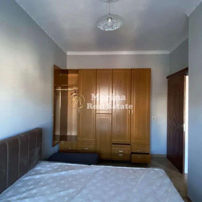 Tirane, jepet me qera Vile 1+1 Kati 2, 50 m² 350 € (Rruga Jordan Misja)