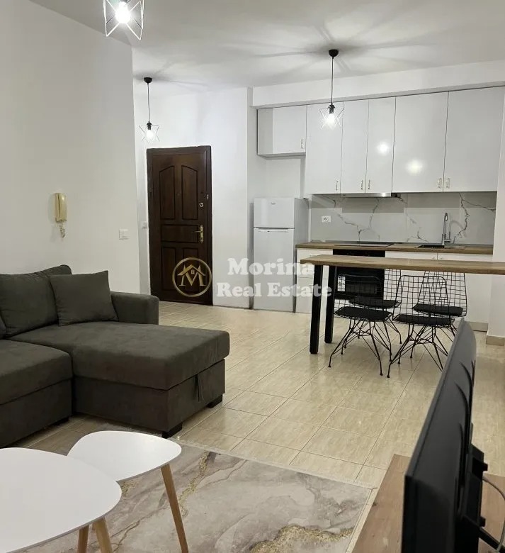 Tirane, jepet me qera apartament 2+1 Kati 3, 75 m² 800 € (Komuna e Parisit)