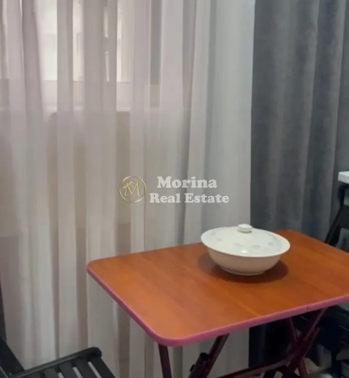 Tirane, jepet me qera garsonier Kati 5, 40 m² 400 € (Rruga e Durresit)