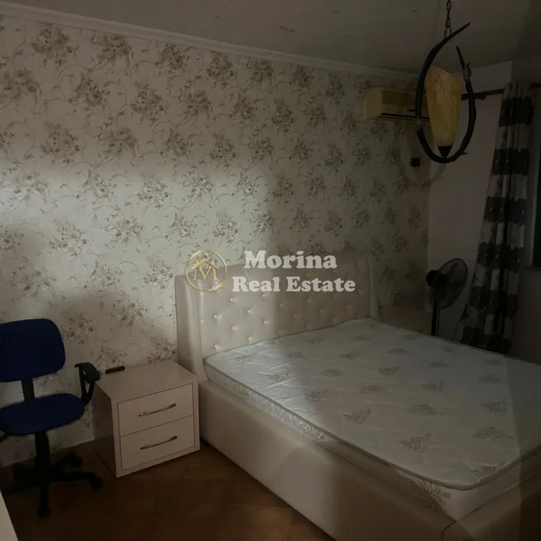 Tirane, jepet me qera apartament 1+1 Kati 5, 65 m² 400 € (Oxhaku)