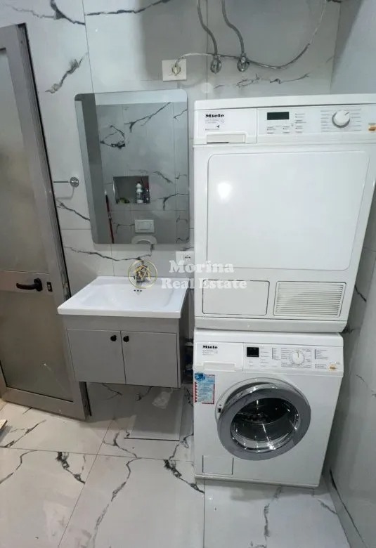 Tirane, jepet me qera garsonier 1+1 Kati 1, 50 m² 650 € (Qender)