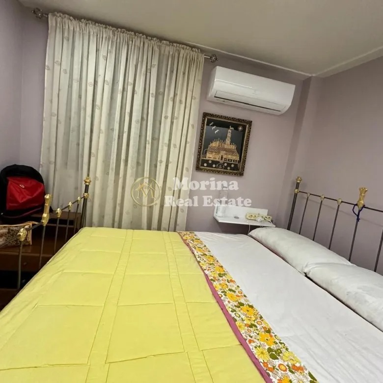 Tirane, jepet me qera apartament 1+1 Kati 1, 50 m² 550 € (Pazari i Ri)