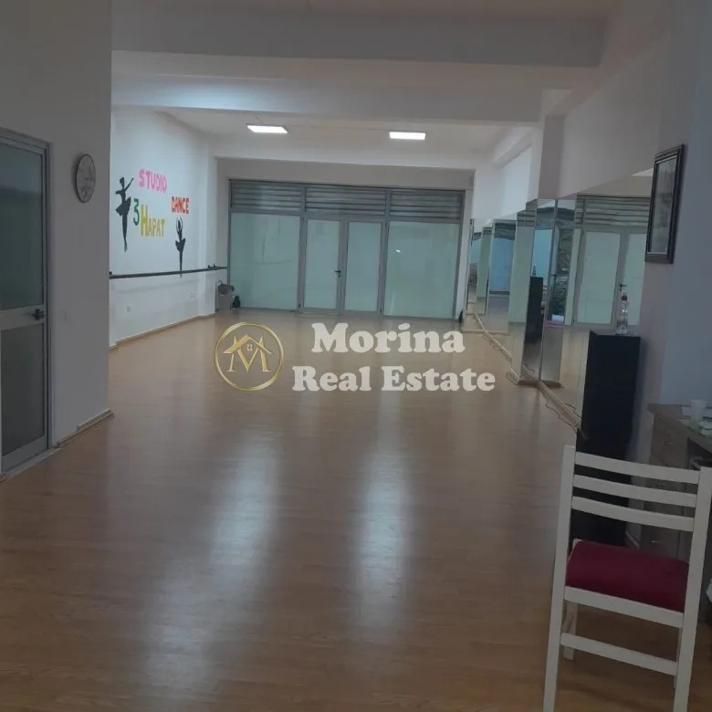 Tirane, jepet me qera ambjent biznesi Kati 1, 110 m² 600 € (Misto Mame)