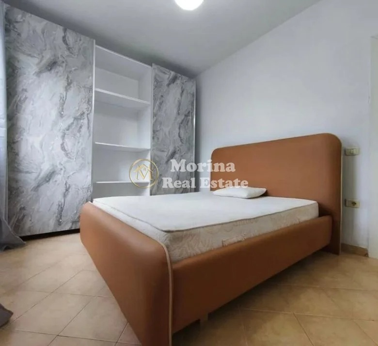Tirane, jepet me qera apartament 1+1 Kati 3, 60 m² 400 € (Fresku)