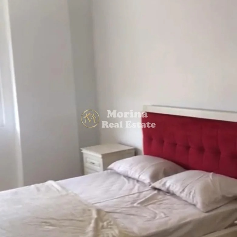 Tirane, jepet me qera apartament 1+1 Kati 6, 60 m² 300 € (Shkoze)