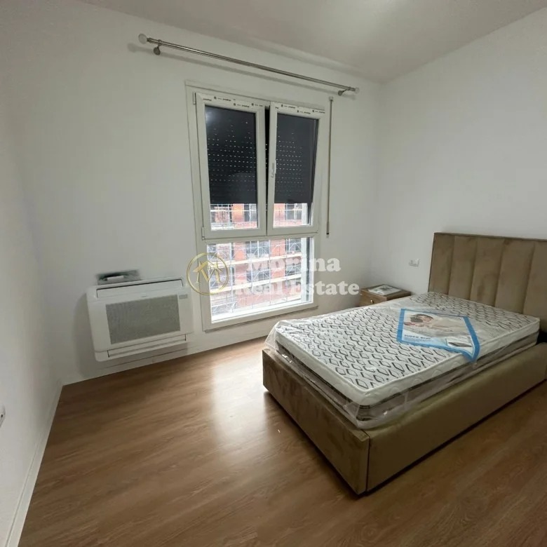 Tirane, jepet me qera apartament 3+1 Kati 7, 140 m² 500 € (Paskuqan)