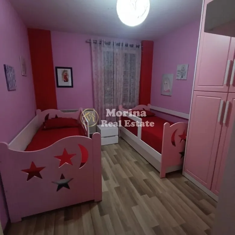 Tirane, jepet me qera apartament 2+1+Ballkon Kati 2, 100 m² 900 € (Rruga e Durresit)