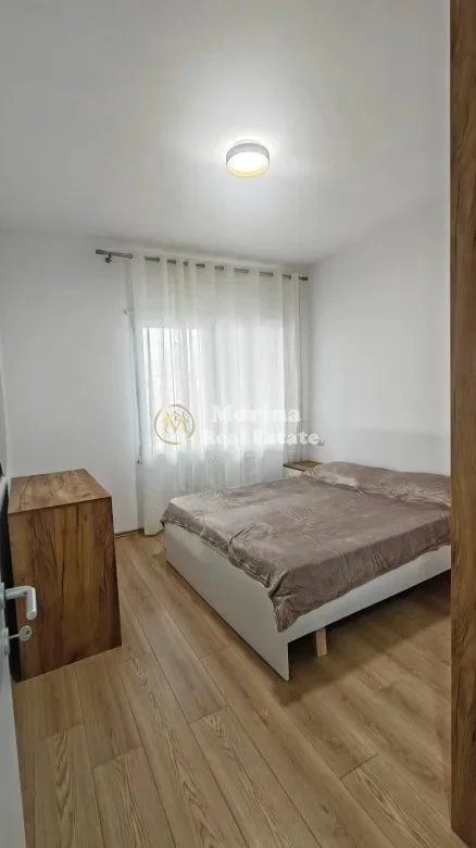 Tirane, jepet me qera apartament 1+1 Kati 5, 60 m² 450 € (Rrethrrotullimi i Shkozes)