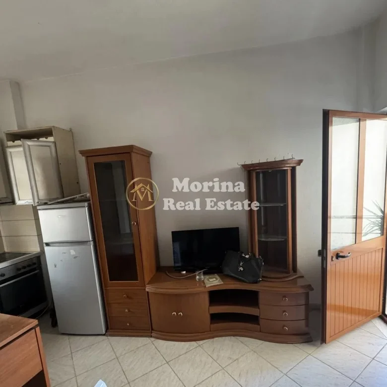 Tirane, jepet me qera apartament Kati 3, 20 m² 250 € (Selite)