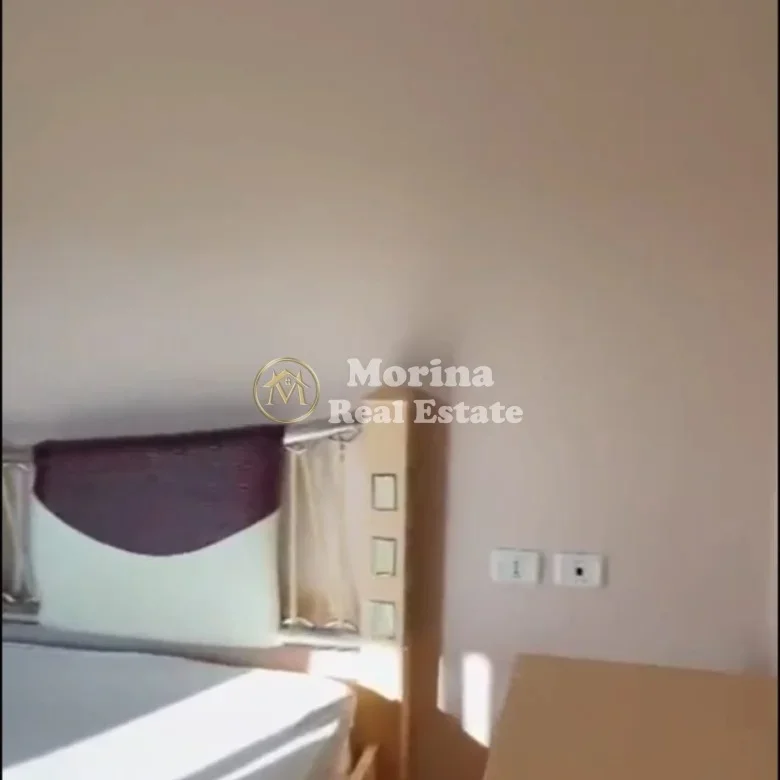 Tirane, jepet me qera apartament 3+1 Kati 4, 98 m² 500 € (Kompleksi Malajziani)