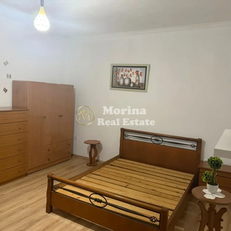 Tirane, jepet me qera shtepi 2+1 Kati 1, 70 m² 400 € (Sauk)