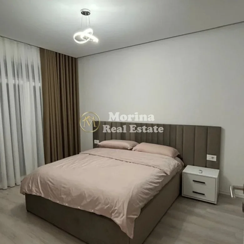Tirane, jepet me qera apartament 1+1 Kati 7, 60 m² 600 € (5 Maji)