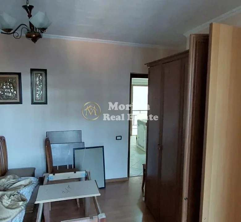 Tirane, jepet me qera apartament 1+1 Kati 6, 60 m² 400 € (Pazari i Ri)