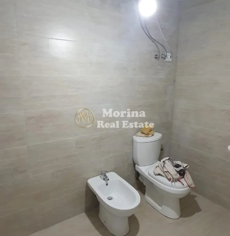 Tirane, jepet me qera apartament 2+1 Kati 1, 90 m² 500 € (Shkoze)