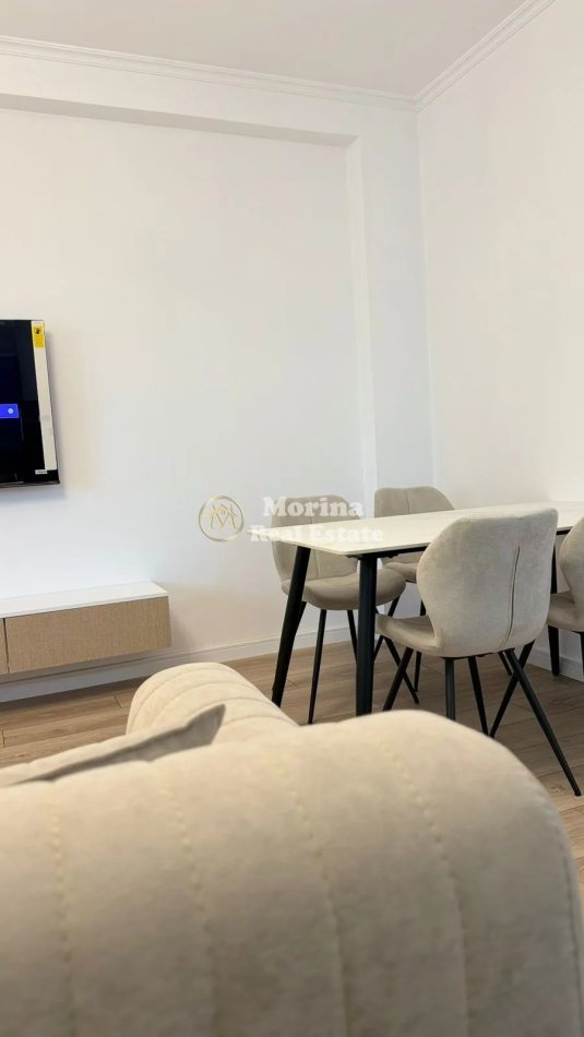 Tirane, jepet me qera apartament 2+1+Ballkon Kati 5, 85 m² 800 € (Kodra e Diellit 1)