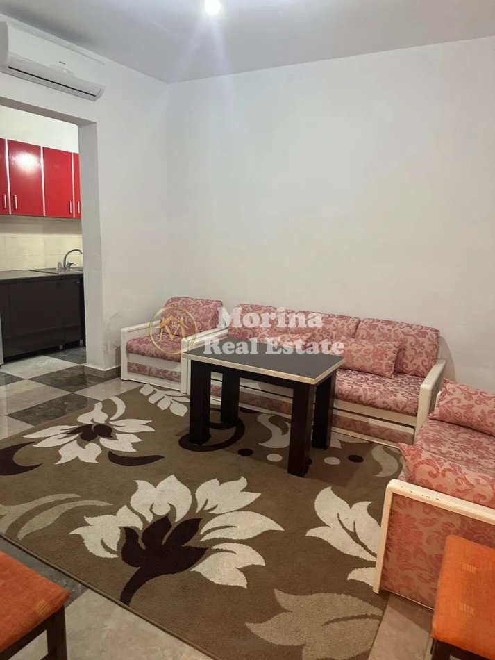 Tirane, jepet me qera apartament 1+1 Kati 1, 70 m² 400 € (Vilat Amerikane)