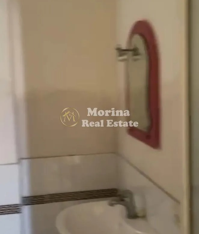 Tirane, jepet me qera shtepi 1+1 Kati 1, 53 m² 260 € (Ali Demi)