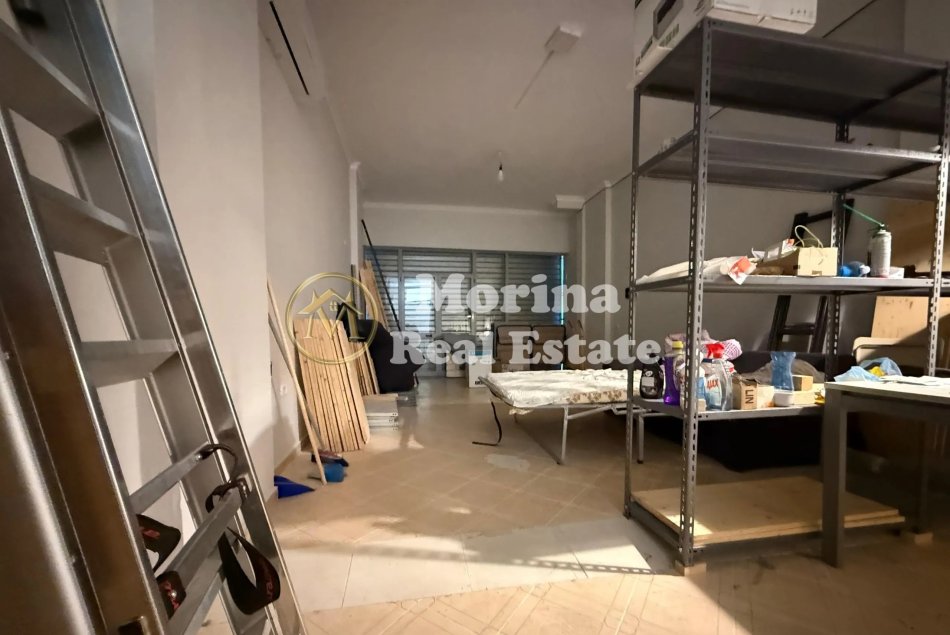 Tirane, jepet me qera ambjent biznesi Kati 0, 103 m² 500 € (Laprak)