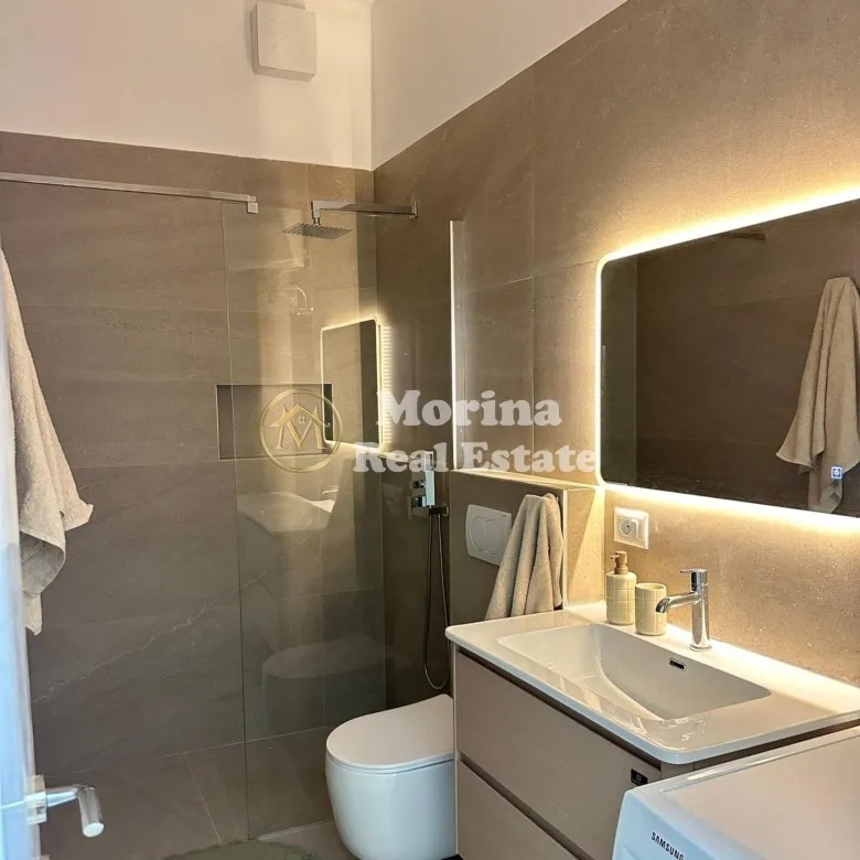 Tirane, jepet me qera apartament 1+1 Kati 1, 58 m² 550 € (Oxhaku)