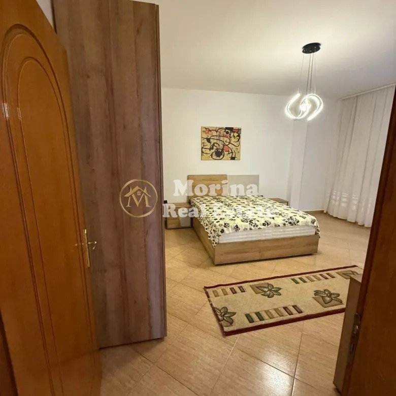 Tirane, jepet me qera apartament 2+1 Kati 4, 143 m² 500 € (Rruga Siri Kodra)