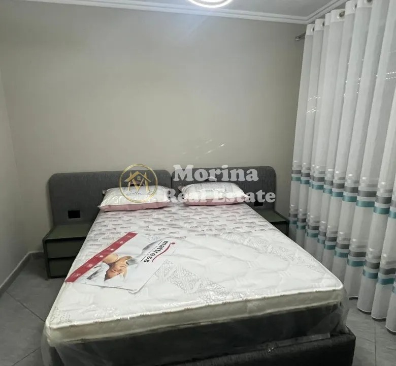 Tirane, jepet me qera apartament 1+1 Kati 4, 65 m² 450 € (Fresku)