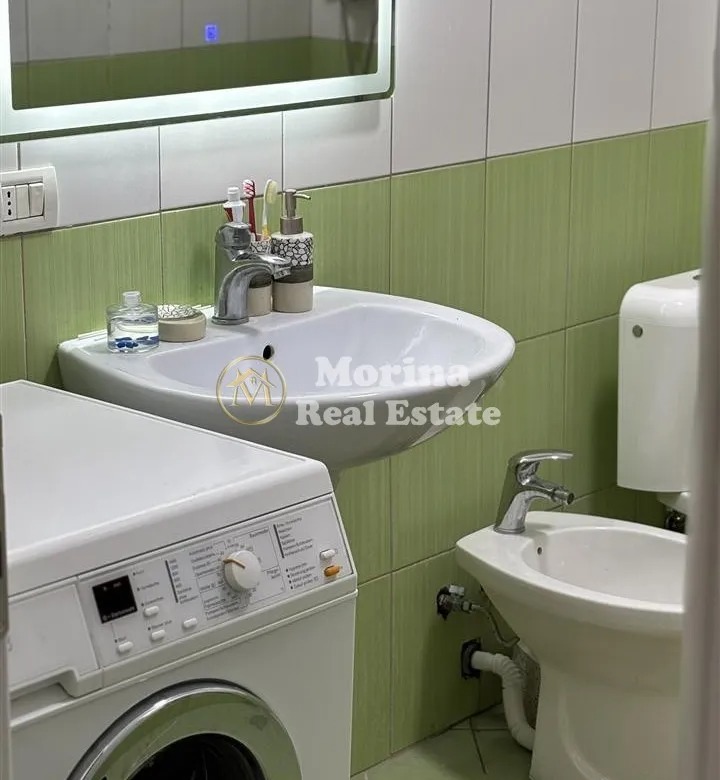 Tirane, jepet me qera apartament 1+1+Aneks Kati 1, 74 m² 550 € (Astir)