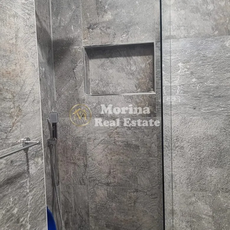 Tirane, jepet me qera apartament 1+1+Ballkon Kati 9, 50 m² 750 € (Rruga Bardhyl)