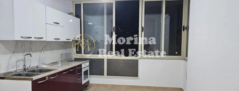 Tirane, jepet me qera apartament 2+1 Kati 7, 70 m² 300 € (Rruga Misto Mame, Yzberisht)
