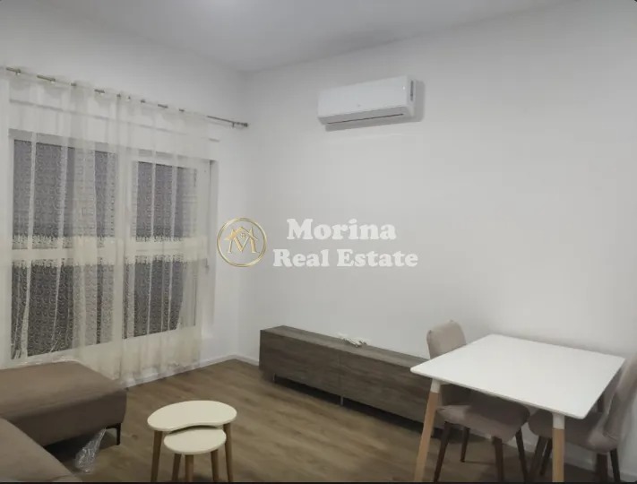 Tirane, jepet me qera apartament 1+1 Kati 7, 55 m² 400 € (Rruga Pasho Hysa)