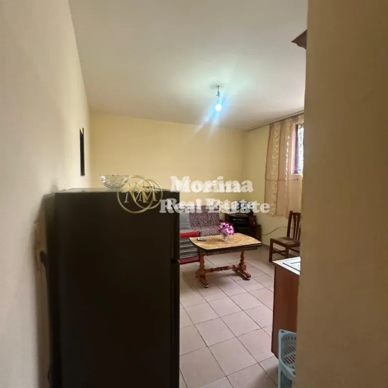 Tirane, jepet me qera shtepi 1+1 Kati 1, 60 m² 350 € (Medreseja)