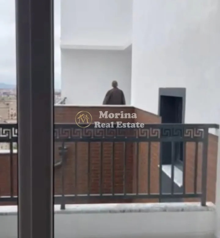 Tirane, jepet me qera apartament 2+1 Kati 8, 95 m² 650 € (Don Bosko)