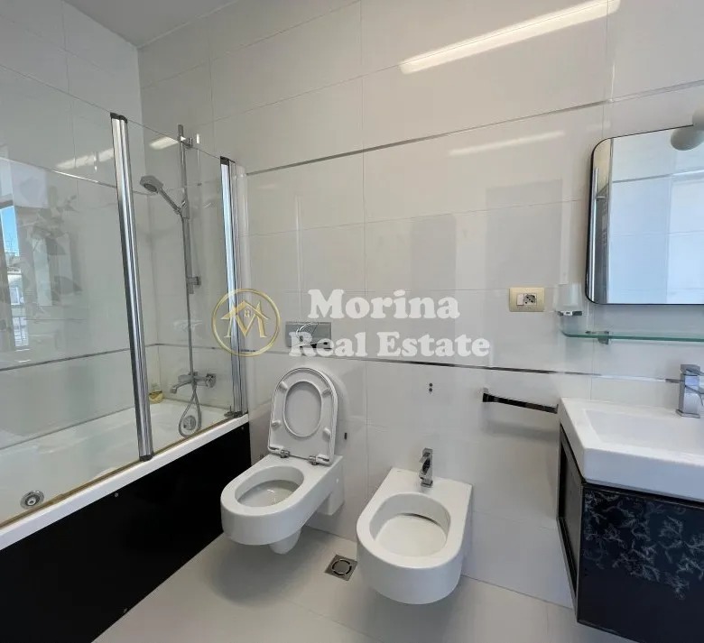 Tirane, jepet me qera apartament 2+1 Kati 7, 123 m² 1.600 € (Bllok)