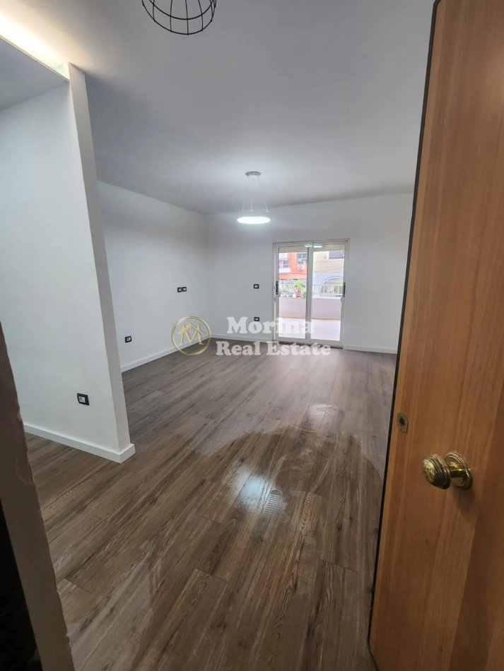 Tirane, shitet apartament 1+1 Kati 2, 77 m² 180.000 € (Komuna e Parisit)