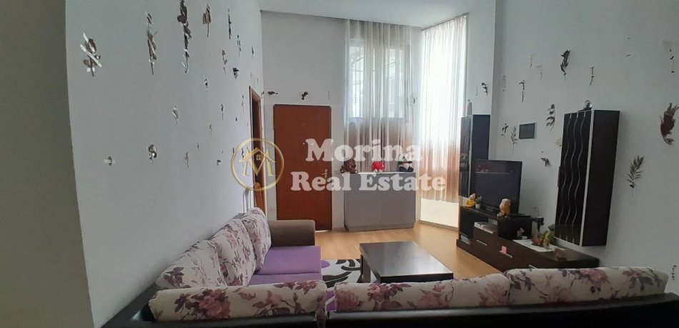 Tirane, jepet me qera apartament 1+1 Kati 1, 50 m² 350 € (Fresku)