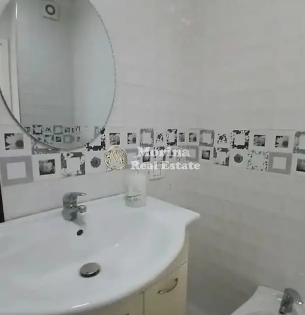 Tirane, jepet me qera apartament 1+1 Kati 9, 60 m² 700 € (21 Dhjetori)