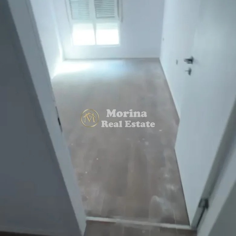 Tirane, jepet me qera apartament 2+1 Kati 5, 400 m² 400 € (Rruga 5 Maji)