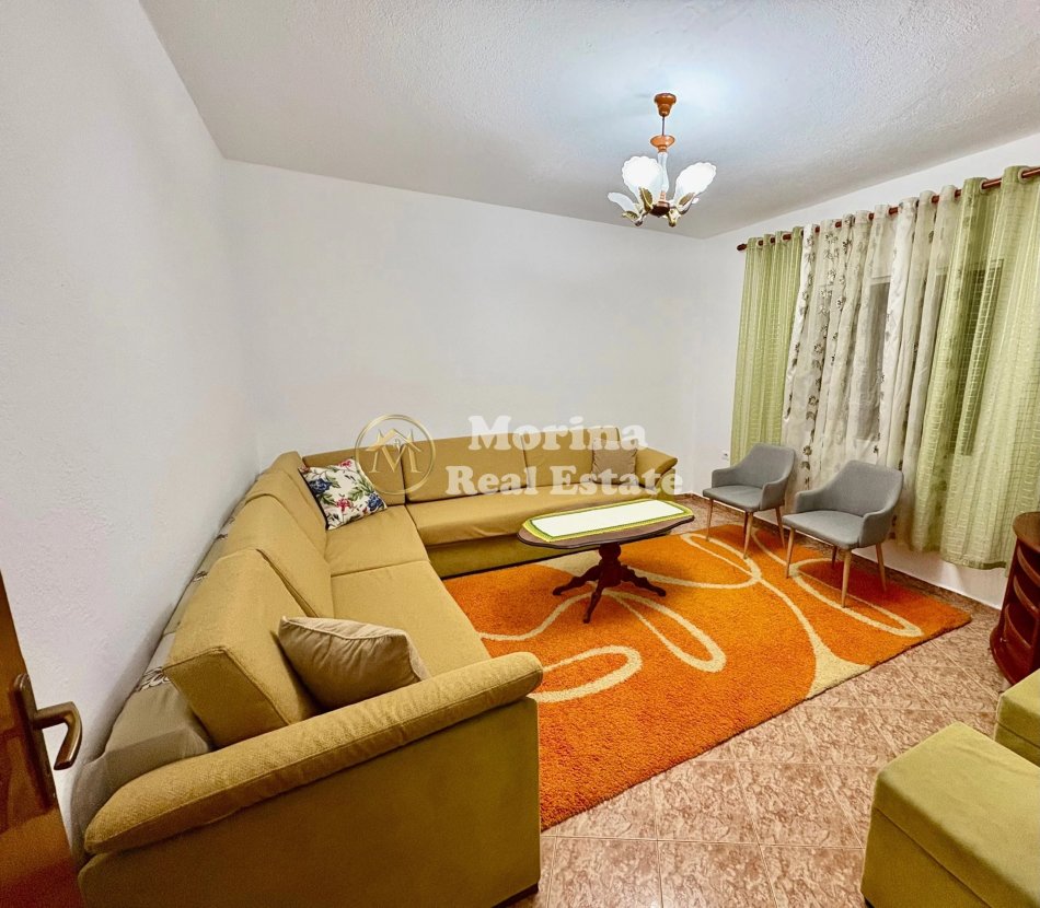 Tirane, jepet me qera apartament 3+1 Kati 4, 95 m² 450 € (Laprake)