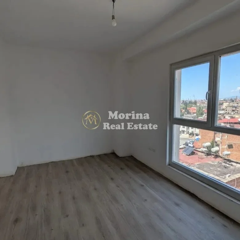 Tirane, shitet apartament 2+1 Kati 6, 117 m² 200.000 € (Laprake)